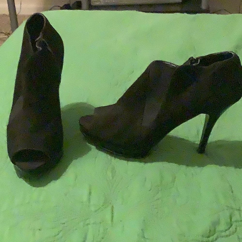 Nine West open-toe heeled ankle boots